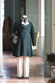 31 10 2013 - Ansouis (FRA,84) - Ansouis castle - Costumes of the exhibit Men costumes