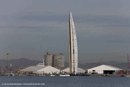 19 01 2010 - Valencia (ESP) - 33rd America's Cup - BMW ORACLE Racing - Boat preparation