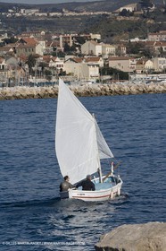 04 03 2007 - Marseilles (FRA) - La Nerthe off L'estaque (Marseille Neighorhood) - Dominique Pons