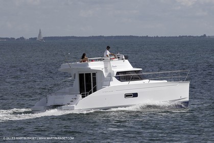 23 07 07 - La Rochelle - Chantier Fountaine Pajot - Highland
