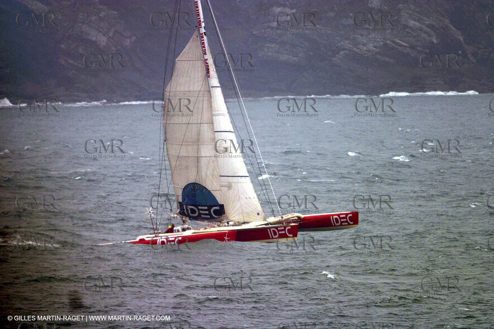 Round the world solo record - Idec - Francis Joyon - Brest finish