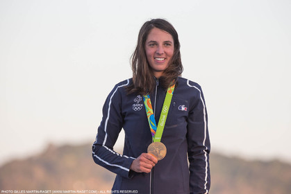 14 08 2016, Rio de Janeiro (BRA), 2016 Olympic Games, Sailing, RSX Women medal ceremony, Charline Picon (FRA)