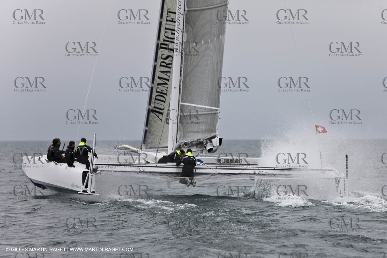 09 10 2010 - Morges (SUI) - L'Hydroptère.CH - 1st sail