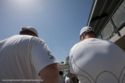 23 01 2009 - Auckland (NZL) - Louis Vuitton Pacific Series - BMW ORACLE Racing - Tuning up onboard Emirates Team New Zealand yacht