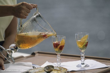 Sailing, Cruising, Super yachts, Atmosphère, Perrini Navi