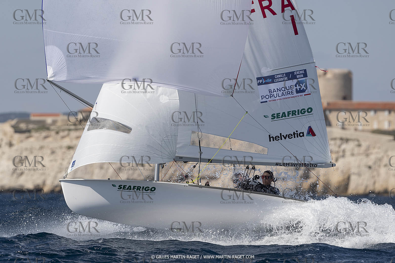 16 09 2022, Marseille (FRA), 470 Class, Paris 2024 Olympic Games, Sailing, 470 mixed dinghy, trainings, Camille Lecointre Jeremie Mion (FRA)