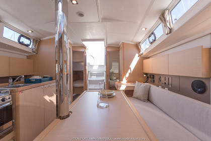 04 07 3017; Les EMbiez (FRA; 83) - Chantier Beneteau; Oceanis 38.1