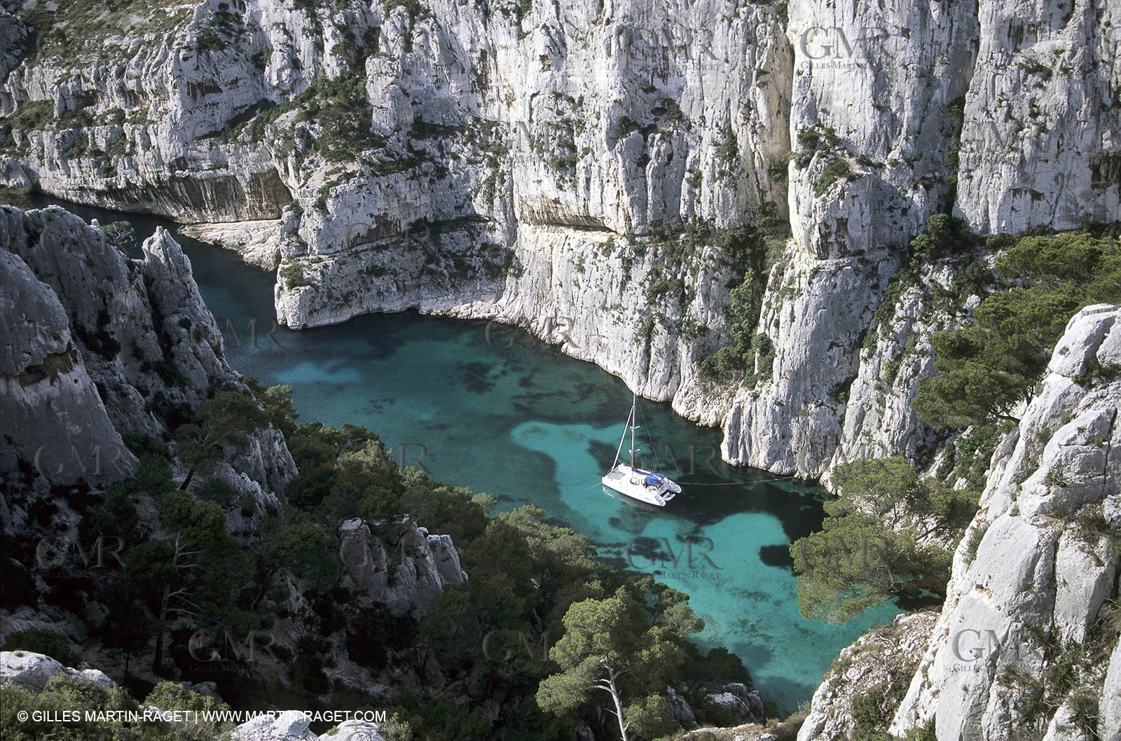 Cruising multihull mooring