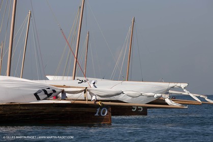 20 11 2010 - Dubai (UAE) - Dubai Louis Vuitton Trophy - Courses de boutres traditionnels pour les équipes engagées