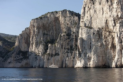 06 05 2009 - Marseille (FRA, 13) - Les Calanques - Au pied des falaises de Castelviel
