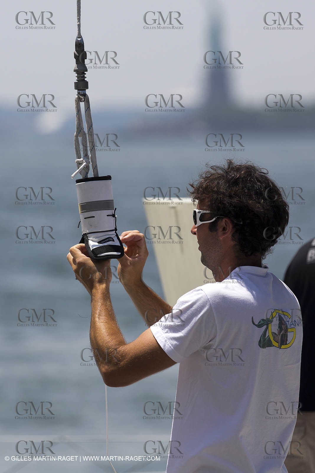 05 07 2012 - New York (USA) - Ocean Krys Race - Speed runs in fornt of NY city