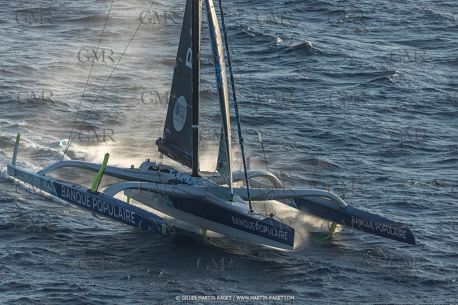 Banque Populaire devant Marseille