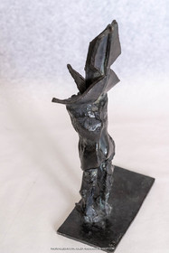 08 01 2023, Marseille (FRA), Oeuvre de Germaine Richier, Guerrier n° 3 1953, Bronze patiné foncé, Epreuve d'exposition, Fondeur : L.Thinot, Paris, 31 x 16 x 11 cm, Collection particulière