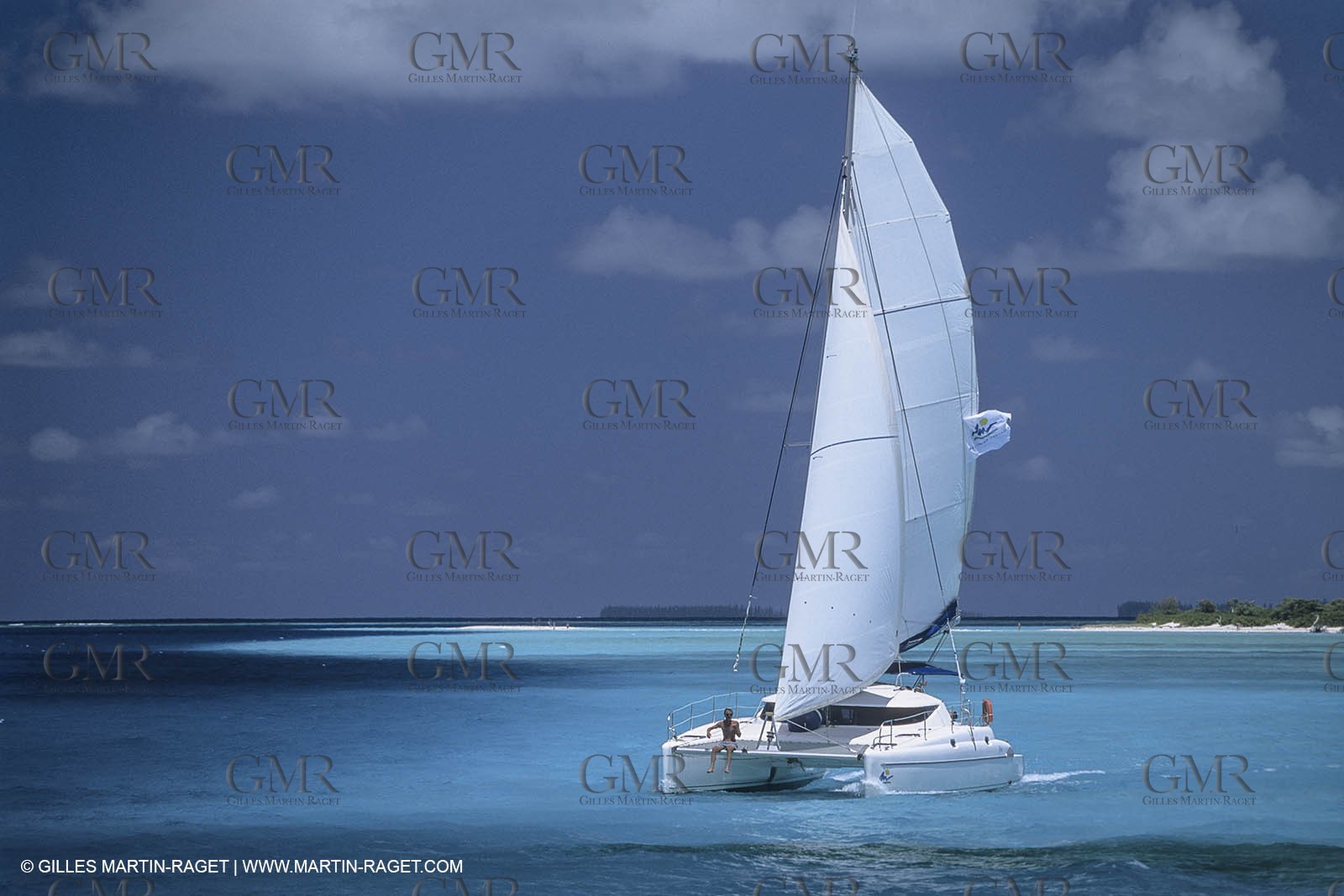 sailing, cruising, multihulls under sails