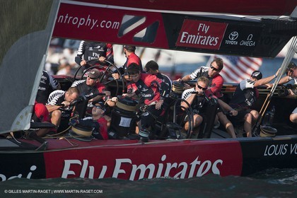 27 11 2010 - Dubai (UAE) - Dubai Louis Vuitton Trophy - Final -  BMW ORACLE Racing Vs Emirates Team New Zealand