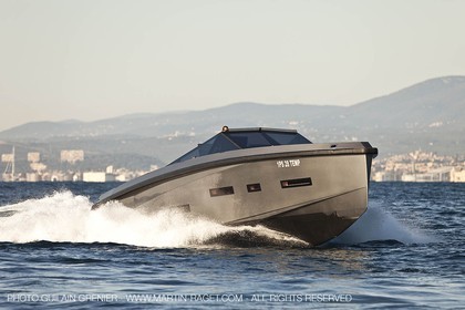 11 11 2009 - Saint Jean Cap Ferrat (FRA,06) Wally Yachts - Wallypower 55