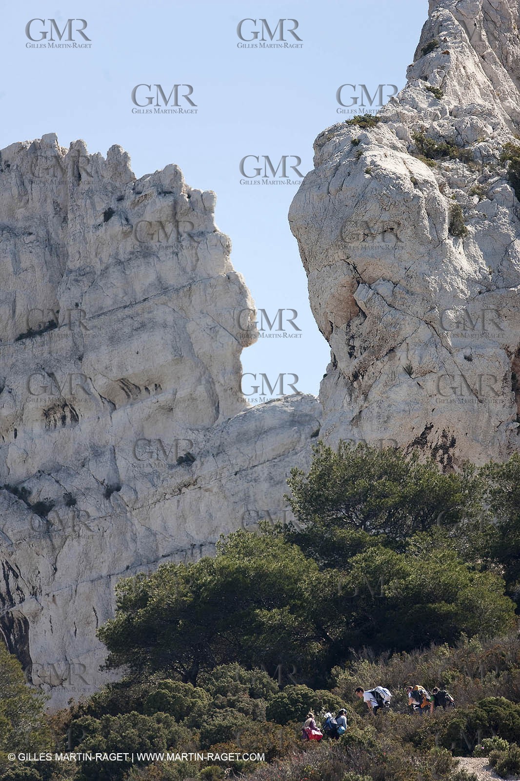 18 04 2009 - Marseille (FRA, 13) - Les Calanques -climbing towards les lames and the rocher des goudes
