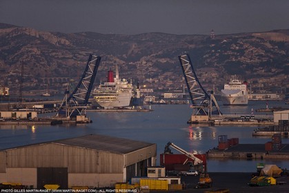 17 02 2012 - Marseille (FRA,13) - Arrivée dans le port de marseille à bord du Piana (Cie La Méridionale)