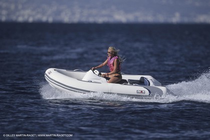 Bateaux à moteur, powerboating, Semi-rigides, ribs