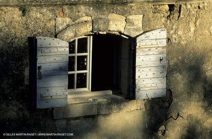 Fenêtre à Ménerbes