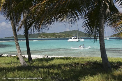 Cruising multihull mooring