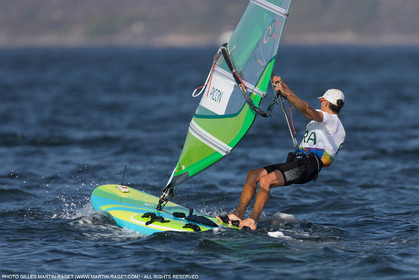 14 08 2016, Rio de Janeiro (BRA), 2016 Olympic Games, Sailing, RSX Women medal race, Charline Picon (FRA), gold medalist