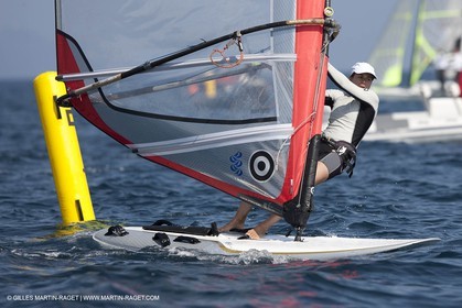 20 04 2010 - Hyères (FRA,83) - SOF 2010 - ZHIK Team - RSX women - Marina Alabau