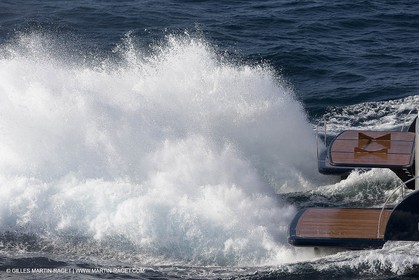 13-07-07 - La Ciotat (FRANCE) - MotorYacht - Chantier H2X
