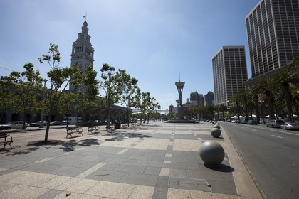 07 06 2011 - San Francisco (USA,CA) - 34th America's Cup - Harry Bridges Plaza