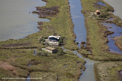 25 09 2010 - Aerial Camargphotos of the coastline from Marseille to La Grande Motte via the Camargue - Mauguio pong