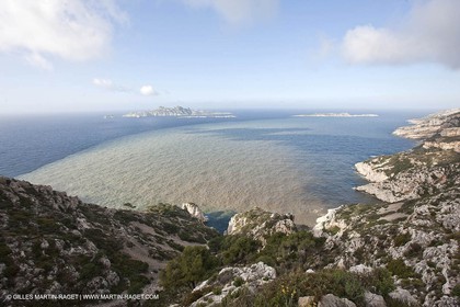 16 04 2009 - Marseille (FRA, 13) - Les Calanques - Cortiou rejections after after stormy weather over Marseilles