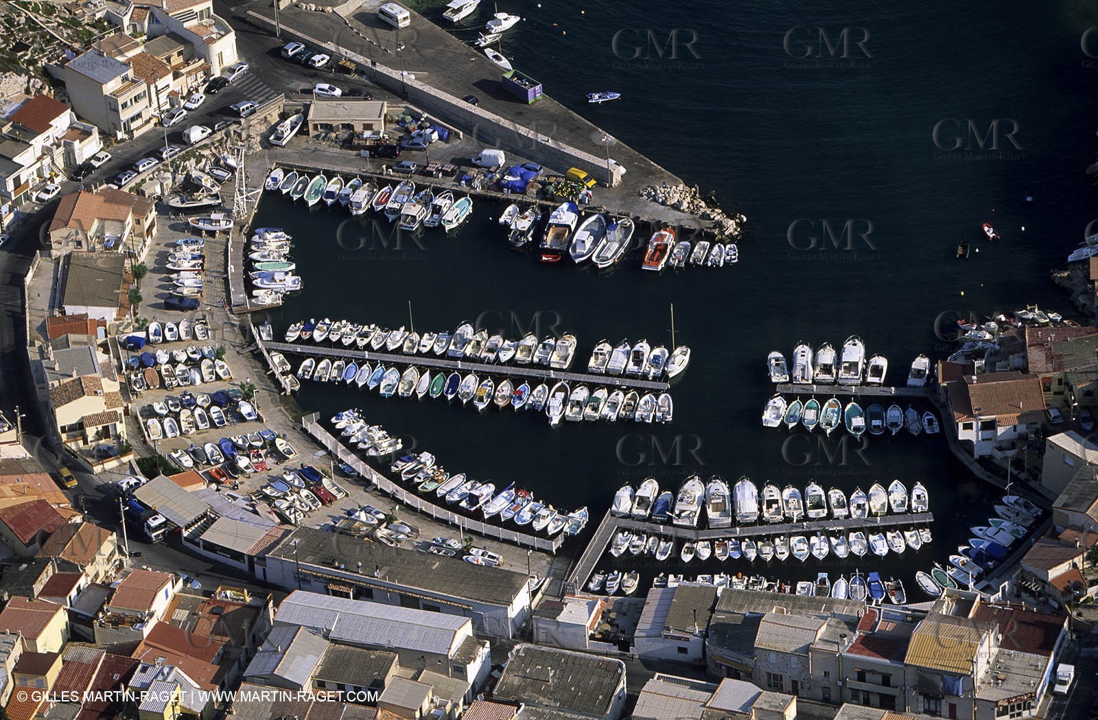 Marseille and Cassis calanques, les Goudes harbour