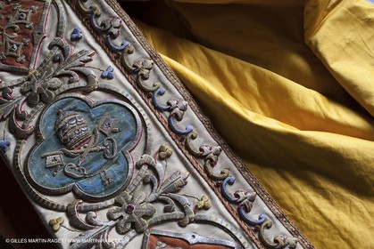 04 02 2013 - Marseille(FRA,13), Notre Dame de la Garde, Vêtements liturgiques