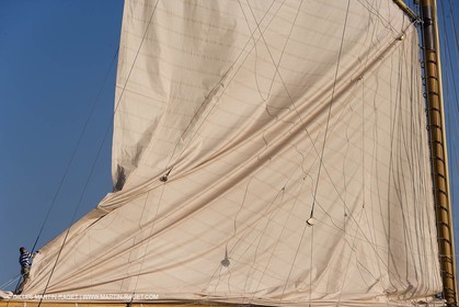 01 10 2006 - Saint Tropez (Fr) - Voiles de Saint Tropez 2006 - Arrivée de la Coupe du Yacht Club de France