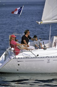 Cruising - People - Crew work