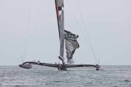 08 08 2009 - San Diego (USA,CA) - 33rd America's Cup - BMW ORACLE Racing - 90 ft Trimaran testings