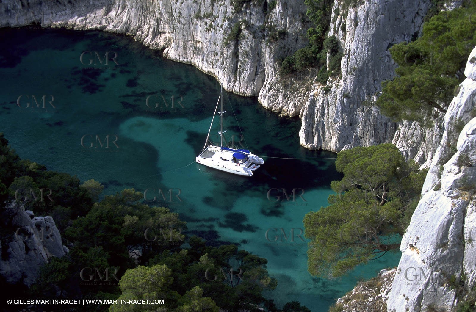 Cruising multihull mooring