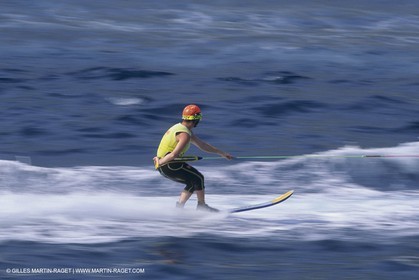 Watersports, speed swaterskiing, Sports nautiques, ski de vitesse
