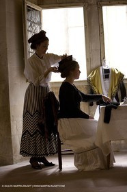 04 03 2007 - Arles - Queen of Arles and her assistants - winter costume trials