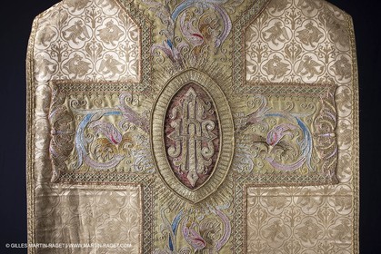 04 02 2013 - Marseille(FRA,13), Notre Dame de la Garde, liturgical clothing