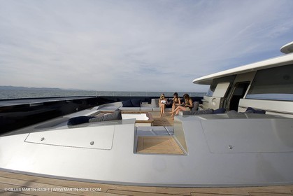 11 06 2007 - Valencia (Spain) - Bradley, super yacht catamaran dessiné par Gilles Vaton et construit par H2X à la Ciotat (France)