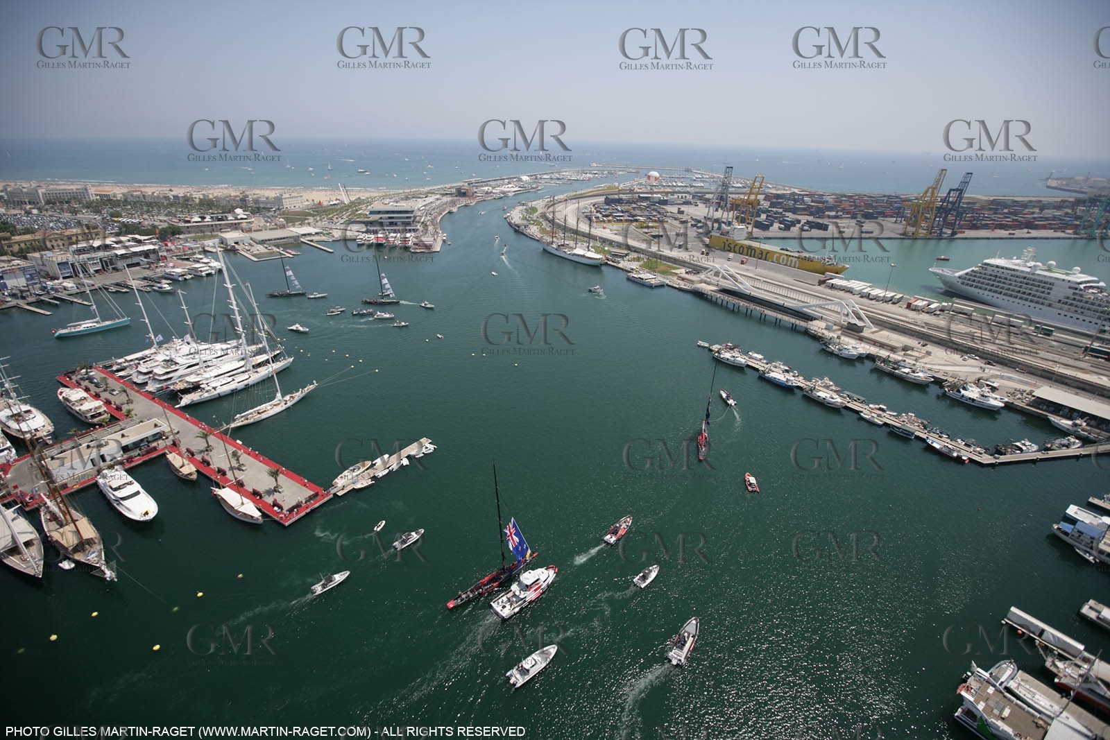 2' 06 2007-Valencia (Spain)- 32nd America's Cup - Final Match - Day 2