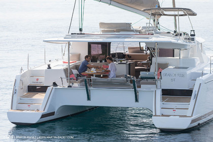 12 09 2016, Cannes (FRA,06), Chantier Fountaine-Pajot, Helia 44