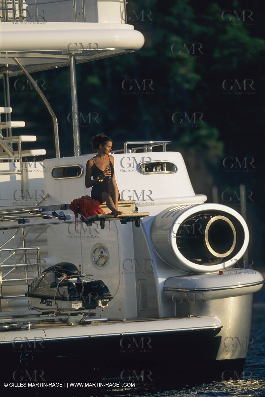 Super Motoryachts, Thunder B