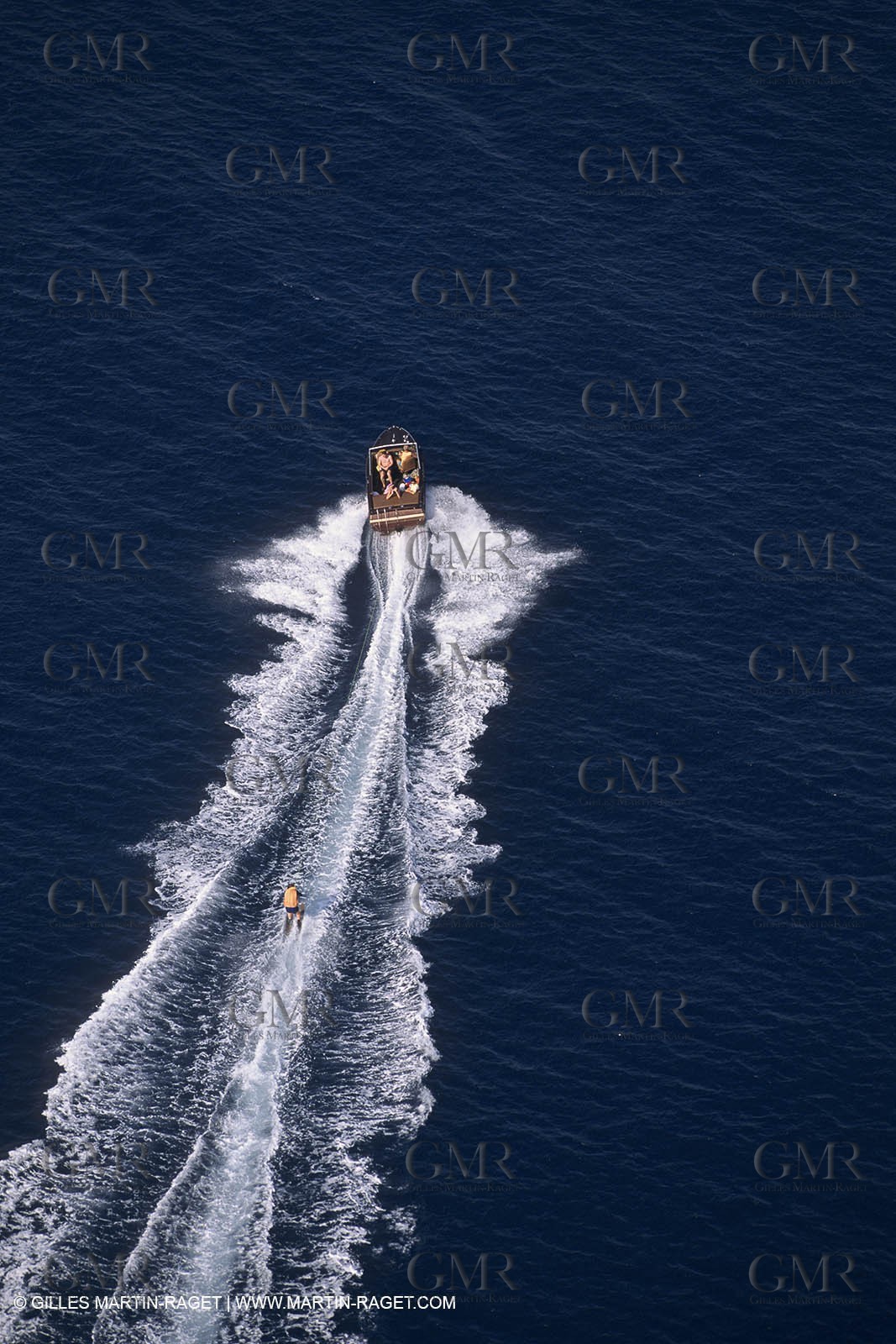 Watersports, waterskiing, ski nautique, wakeboarding,