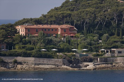 28 07 2007 - St Jean Cap Ferrat - SuperYachts - Motor Yachts - Hampshire