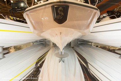 10 12 2013 - Paris (FRA,75) - Salon Nautique de Paris - Stand Beneteau