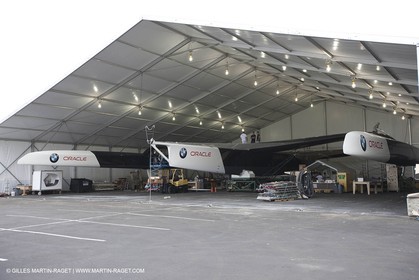 05 07 2009 - San Diego (USA,CA) -33rd America's Cup - BMW ORACLE Racing - Launching of the newly modified BOR 90 trimaran