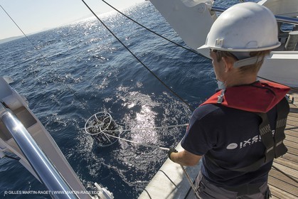 11 09 2014 - la Ciotat (FRA,13) - onboar Al Azzizi, oceanographic research ship buit by H2X boat yard, measure devices manipuation