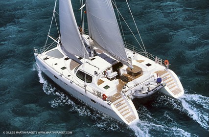 Multicoque sous voile